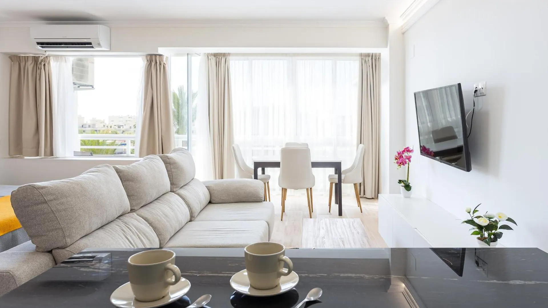 Blonzu Camboya Apartment Torremolinos