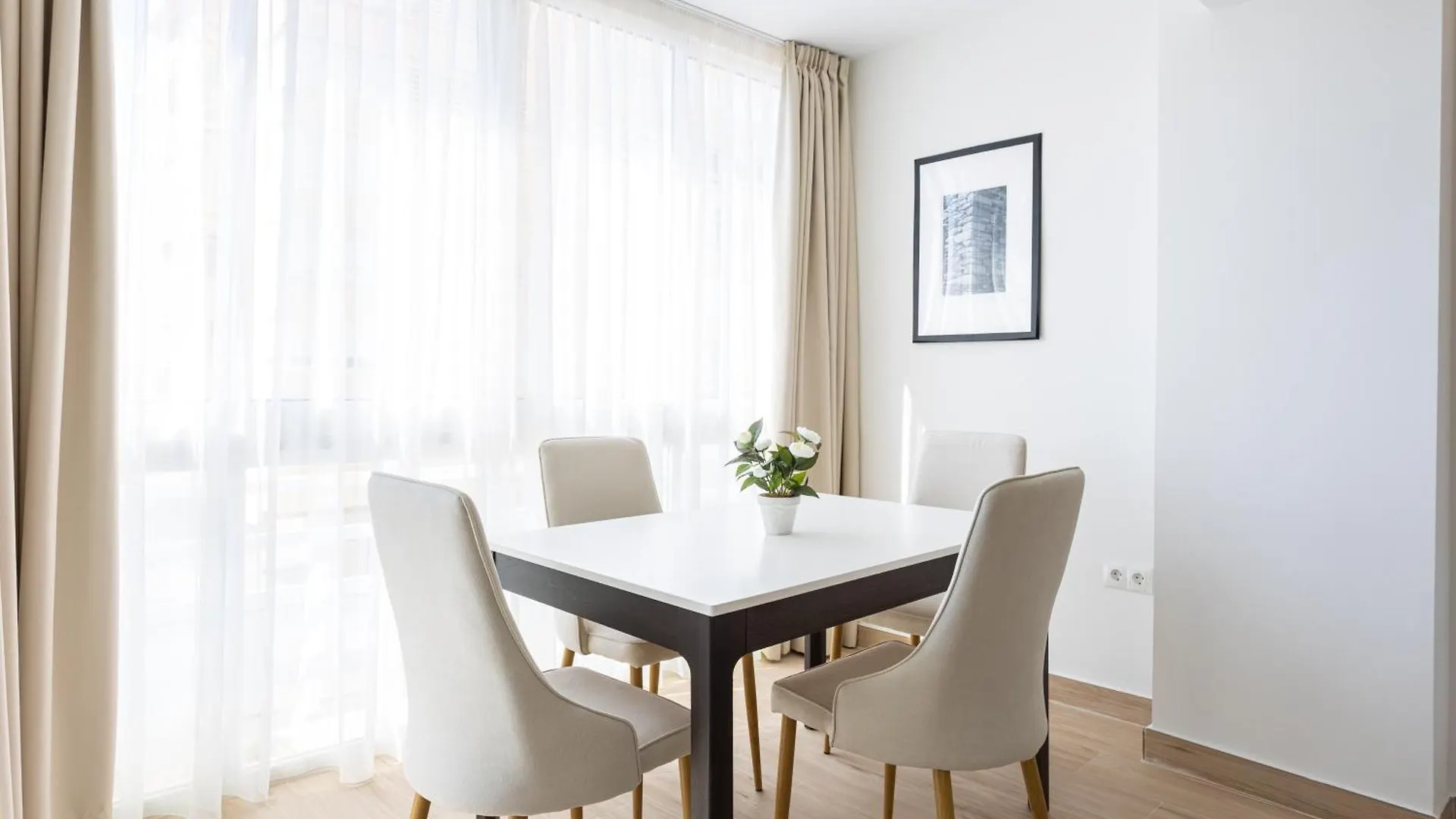 Blonzu Camboya Apartment Torremolinos Spain